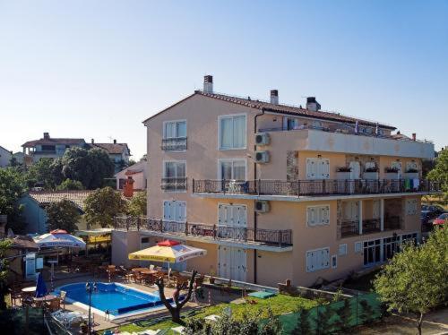 Pansion Sport Hotel Štinjan Екстериор снимка
